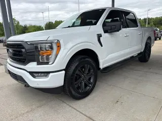 Ford F-150 2023 4x4 XLT 4 puertas SuperCrew 5.5 pies. SB