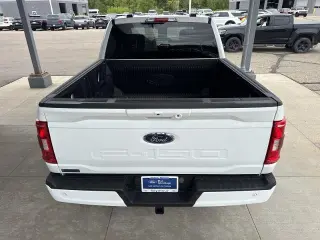 Ford F-150 2023 4x4 XLT 4 puertas SuperCrew 5.5 pies. SB