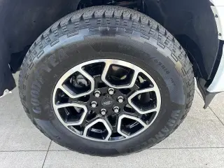Ford F-150 2023 4x4 XLT 4 puertas SuperCrew 6.5 pies. SB