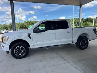 Ford F-150 2023 4x4 XLT 4 puertas SuperCrew 6.5 pies. SB