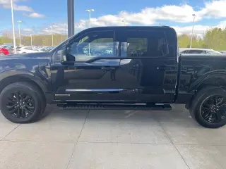 Ford F-150 2024 4x4 XLT 4 puertas SuperCrew 6.5 pies. SB