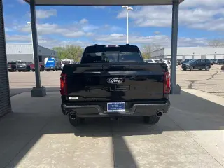 Ford F-150 2024 4x4 XLT 4 puertas SuperCrew 6.5 pies. SB
