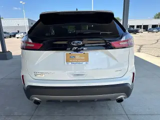 Ford Edge 2024 AWD Titanium 4 puertas SUV