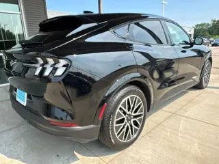 Ford Mustang Mach-E 2025 AWD Premium 4 puertas SUV