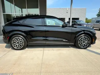Ford Mustang Mach-E 2025 AWD Premium 4 puertas SUV