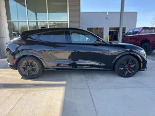 Ford Mustang Mach-E 2025 AWD GT 4 puertas SUV