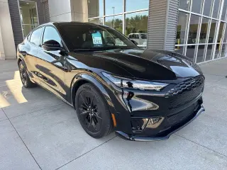 Ford Mustang Mach-E 2025 AWD GT 4 puertas SUV