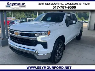 Chevrolet Silverado 1500 2022 4x4 LT 4 puertas Cabina Crew 5.8 pies. Caja corta con 2FL