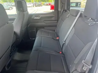 Chevrolet Silverado 1500 2022 4x4 LT 4 puertas Cabina Crew 5.8 pies. Caja corta con 2FL