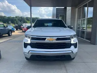 Chevrolet Silverado 1500 2022 4x4 LT 4 puertas Cabina Crew 5.8 pies. Caja corta con 2FL