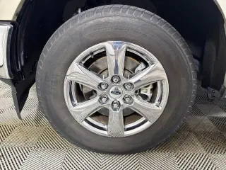 Ford F-150 2018 4x2 XLT 4 puertas SuperCrew 5.5 pies. SB
