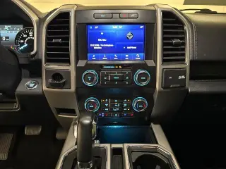 Ford F-150 2019 4x2 Lariat 4 puertas SuperCrew 5.5 pies. SB