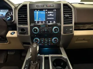 Ford F-150 2018 4x2 Lariat 4 puertas SuperCrew 5.5 pies SB