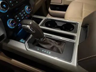 Ford F-150 2018 4x2 Lariat 4 puertas SuperCrew 5.5 pies SB