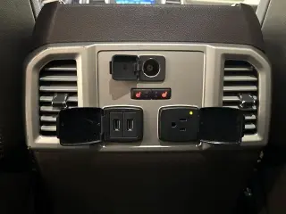 Ford F-150 2020 4x4 King Ranch 4 puertas SuperCrew 5.5 pies. SB