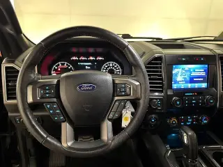Ford F-150 2020 4x4 XLT 4 puertas SuperCrew 5.5 pies. SB