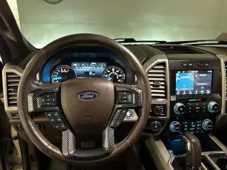 Ford F-150 2018 4x4 King Ranch 4 puertas SuperCrew 5.5 pies SB