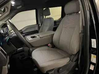 Ford F-150 2019 4x4 XLT 4 puertas SuperCrew 5.5 pies. Caja corta