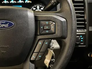 Ford F-150 2019 4x4 XLT 4 puertas SuperCrew 5.5 pies. Caja corta