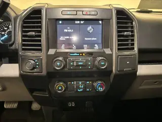 Ford F-150 2019 4x4 XLT 4 puertas SuperCrew 5.5 pies. Caja corta