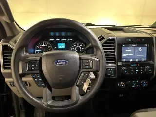 Ford F-150 2019 4x4 XLT 4 puertas SuperCrew 5.5 pies. Caja corta