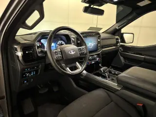 Ford F-150 2023 4x4 XLT 4 puertas SuperCrew 5.5 pies. SB