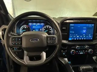 Ford F-150 2023 4x4 XLT 4 puertas SuperCrew 5.5 pies. SB