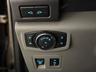 Ford F-150 2016 4x4 XLT 4 puertas SuperCrew 5.5 pies SB