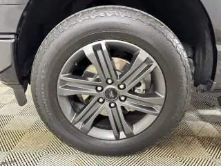 Ford F-150 2023 4x4 XLT 4 puertas SuperCrew 5.5 pies. SB