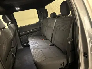 Ford F-150 2023 4x4 XL 4 puertas SuperCrew 5.5 pies SB