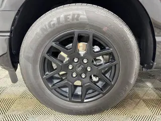 Ford F-150 2024 4x2 STX 4 puertas SuperCrew 5.5 pies. SB