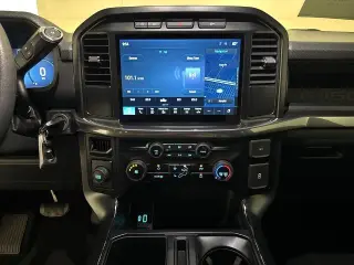 Ford F-150 2024 4x2 STX 4 puertas SuperCrew 5.5 pies. SB