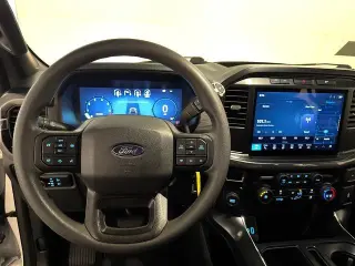 Ford F-150 2024 4x2 STX 4 puertas SuperCrew 5.5 pies SB