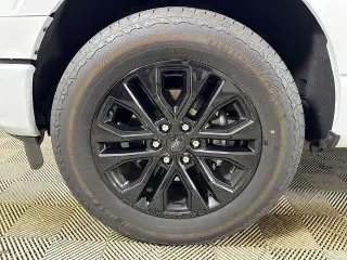 Ford F-150 2025 4x2 STX 4 puertas SuperCrew 5.5 pies SB