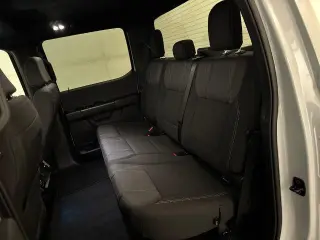 Ford F-150 2025 4x2 STX 4 puertas SuperCrew 5.5 pies SB
