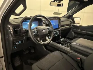 Ford F-150 2024 4x2 XLT 4 puertas SuperCrew 5.5 pies SB