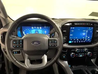 Ford F-150 2024 4x2 XLT 4 puertas SuperCrew 5.5 pies. SB