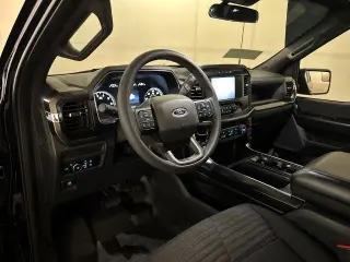 Ford F-150 2023 4x4 XL 4 puertas SuperCab 6.5 pies. SB