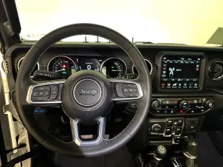 Jeep Wrangler 2023 4x4 Sahara 4xe 4 puertas SUV