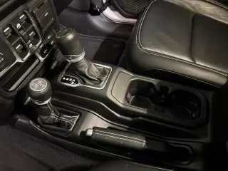 Jeep Wrangler 2023 4x4 Sahara 4xe 4 puertas SUV