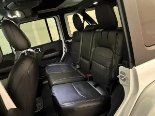 Jeep Wrangler 2023 4x4 Sahara 4xe 4 puertas SUV