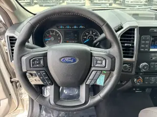 Ford F-150 2015 4x4 XLT 4 puertas SuperCrew 5.5 pies. SB