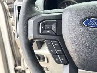 Ford F-150 2015 4x4 XLT 4 puertas SuperCrew 5.5 pies. SB