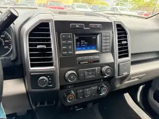 Ford F-150 2015 4x4 XLT 4 puertas SuperCrew 5.5 pies. SB