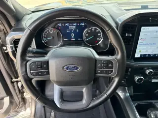 Ford F-150 2023 4x4 XLT 4 puertas SuperCrew 5.5 pies. SB