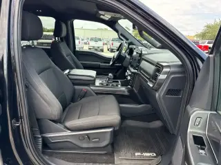Ford F-150 2023 4x4 XLT 4 puertas SuperCrew 5.5 pies. SB