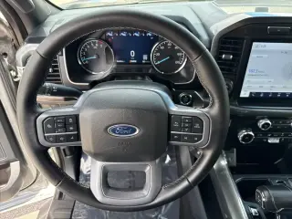 Ford F-150 2023 4x4 XLT 4 puertas SuperCrew 5.5 pies. SB