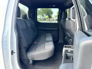 Ford F-150 2024 4x4 STX 4 puertas SuperCrew 5.5 pies. SB
