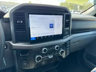 Ford F-150 2025 4x2 XLT 4 puertas SuperCrew 5.5 pies. SB