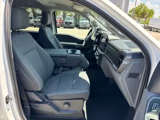 Ford F-150 2025 4x2 XLT 4 puertas SuperCrew 5.5 pies. SB